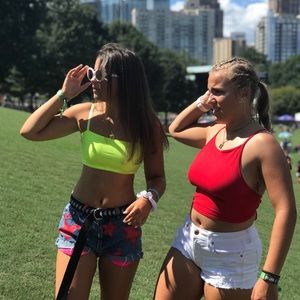 Meet your Posher, Mj